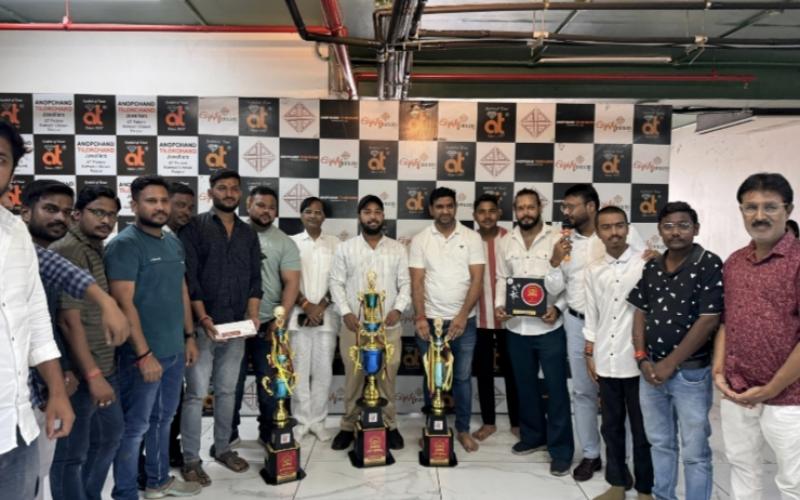 Tilokchand Bardia, Chairman, A.T. Jewellers, Nikesh Bardia, Director and Treasurer, Chamber of Commerce, Chhattisgarh and Nitin Bardia, Director, Raipur, Chhattisgarh, Khabargali