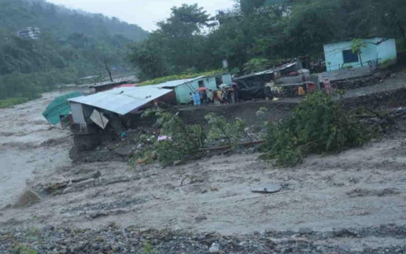A cloudburst, rain, and disaster in Dehradun claimed 21 lives, with 15 laborers swept away in the Tons River. Hindi news big News latest news khabargali 