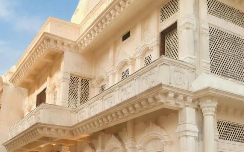 A unique glimpse of Rajasthani architecture at the heart of Raipur, transformation of the 157-year-old historical Shri Banke Bihari Temple, seven-day religious rituals starting from May 8, Bhajan Sandhya on May 13 and a grand Rath Yatra and Pran Pratishtha Mahotsav on May 14, Shri Banke Bihari Temple Trust, Petha Line, Nayapara, Sadar Bazar, Raipur, Chhattisgarh, Khabargali