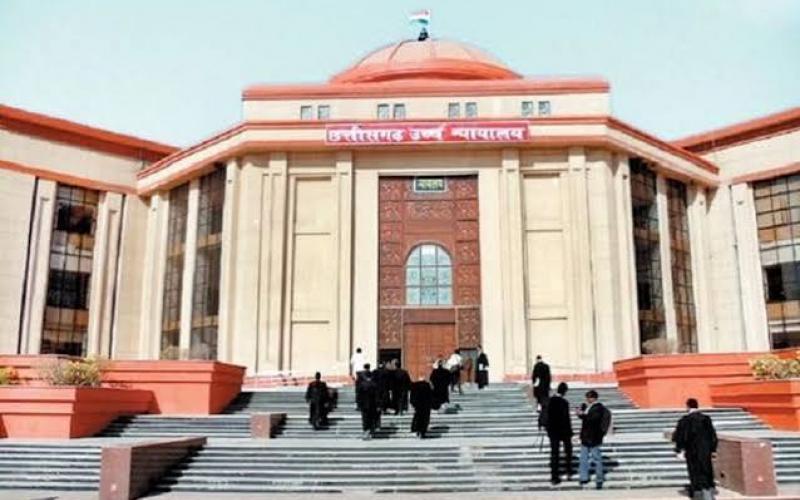Major relief for Chhattisgarh MBBS students from the High Court: service bond to be waived if appointments are not made on time. bilaspur hindi news khabargali 
