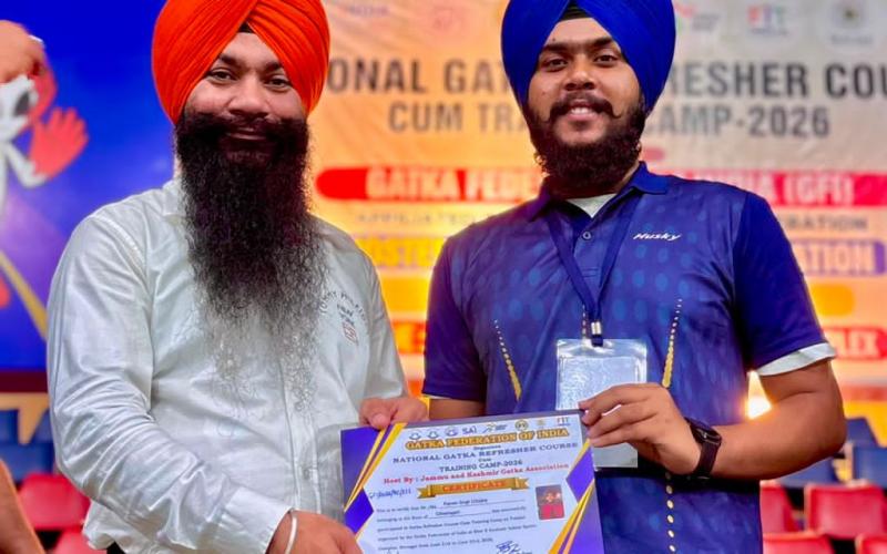 Rajveer Singh Chhabra of Raipur became the National Gatka Referee, increased the pride of Chhattisgarh, Neelam Sinha of Mahasamund, Avinash Jaiswal of Balodabazar, Gatka Association President Simran Singh, Secretary Khwaja Ahmed, Raipur, Chhattisgarh, Khabargali