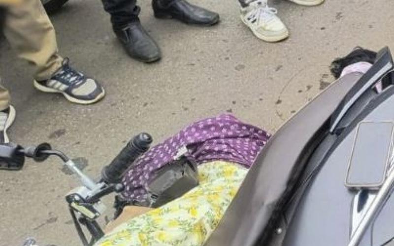 Horrific road accident in Durg: 4 dead after scooter collides with tractor. big news chhattisgarh news latest news khabargali 