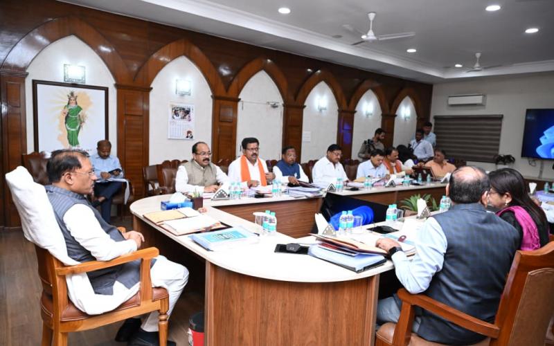 Major decision for employees by the Sai cabinet: cashless insurance benefits to be provided; 19 decisions approved. raipur chhattisgarh khabargali 