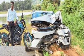 Bastar fighter jawan killed in Bijapur, car and bike collided violently hindi News Big News latest khabargali 