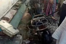 Electric scooter explodes while charging, 2 killed, fire spreads throughout house agra news Big newsy latest news khabargali 