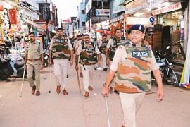 10 labourers fall from a seven-storey building in Ahmedabad, two dead