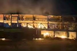 वोल्वो बस में लगी भयंकर आग, 32 पैसेंजर्स के जिंदा जलकर मौत खबरगली Volvo bus catches fire, 32 passengers burnt alive big News Hindi news khabargali 