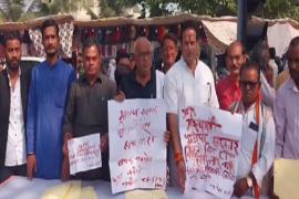 14 साल के वैभव सूर्यवंशी का 32 गेंदों में शतक,  यूएई के खिलाफ खेली 144 रन की पारी खबरगली 14-year-old Vaibhav Suryavanshi smashed a century in 32 balls, scoring 144 runs against UAE hindi latest khabargali 