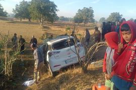 High speed car collides with trailer, 5 friends die on the spot, Jashpur, Chhattisgarh, Khabargali