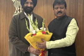 The Chairman of the Civil Supplies Corporation, Sanjay Srivastava, returned after observing the PDS Public Distribution System innovation models in Rajasthan, Delhi, and Haryana. Raipur, Chhattisgarh, Khabargali.