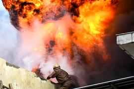 महाराष्ट्र के ठाणे में 18 मंजिला इमारत में लगी आग, 2 झुलसे 70 का किया रेस्क्यू खबरगली Fire breaks out in 18-storey building in Thane, Maharashtra; 2 injured, 70 rescued hindi news latest khabargali 
