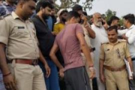 Husband jumps into pond to save drowning wife, both die simultaneously, police investigate hindi news latest big news khabargali