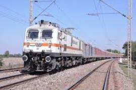 Convenience for rail passengers on Navratri, 10 super fast trains will stop at Dongargarh. Rajanandgaon hindi news latest news khabargali 