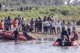 11 pilgrims dead so far in Vrindavan boat accident, 4 still missing hindi news big news mathura news khabargali 