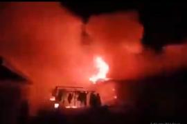 Massive fire in girls' residential school, 16 girl students burnt alive Kenya news big news hindi news khabargali 
