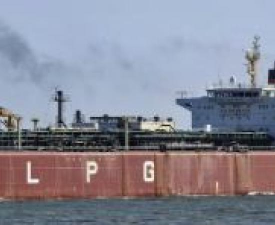  Big relief amid LPG shortage, Indian ship Nanda Devi reached Gujarat with 47 thousand tonnes of gas. gujrat hindi news khabargali 