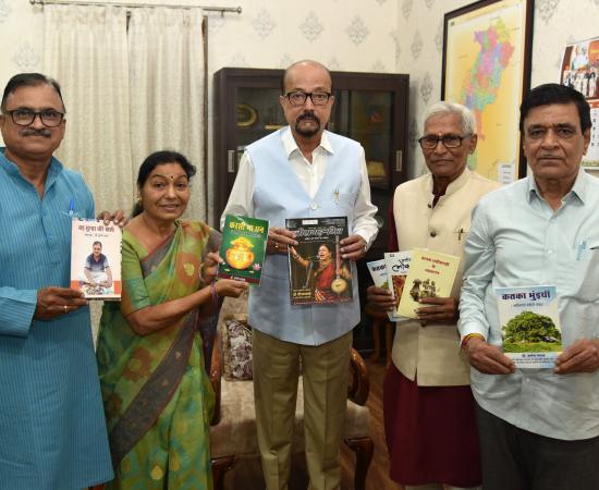  Positive initiative to include Chhattisgarhi in the Eighth Schedule; Chhattisgarhi linguists met Governor Ramen Deka. raipur hindi news khabargali 