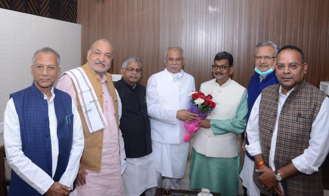 Chhattisgarh Legislative Assembly session, Chief Minister Bhupesh Baghel, Dr. Charandas Mahant, Khabargali