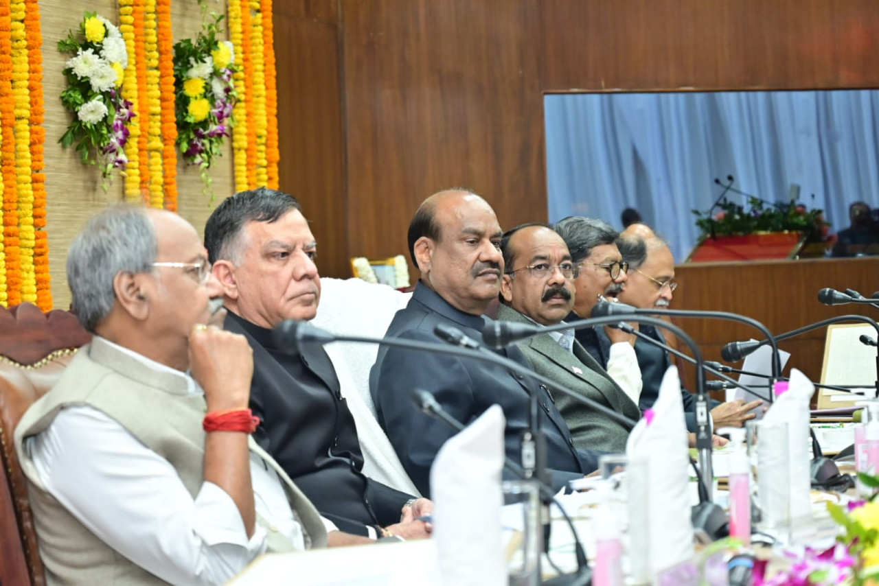 Lok Sabha Speaker gave lessons in the inauguration of two-day enlightenment program of MLAs in Chhattisgarh Assembly, Lok Sabha Speaker Om Birla in Chhattisgarh Assembly, Khabargali