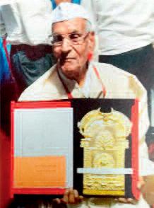 Huge crowd gathered on the last journey of sage like personality Ramjilal Agarwal, thousands gave final farewell, tireless karma yogi...Chhattisgarh, Madhya Pradesh and Rajasthan knew him as senior social worker, cow protector, father of MP Brijmohan Agarwal, senior social worker, cow protector, and national patron of Agarwal society, Raipur, Chhattisgarh, Khabargali