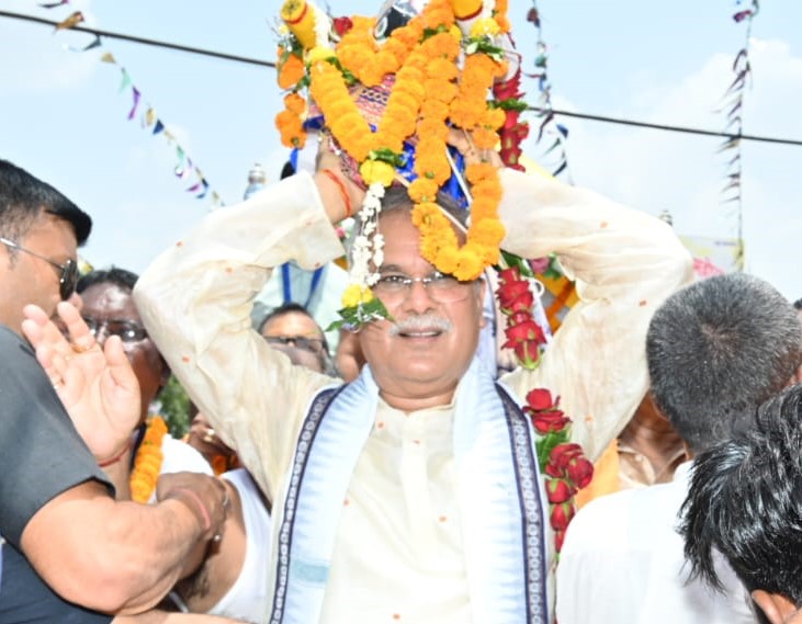 Jagannath Temple located in Gayatri Nagar Raipur, Prabhu Jagannath, Bhaiya Baldau and sister Subhadra, Chherapahra ceremony before Rath Yatra, Governor Shri Vishwabhushan Harichandan and Chief Minister Bhupesh Baghel, Chhattisgarh,khabargali