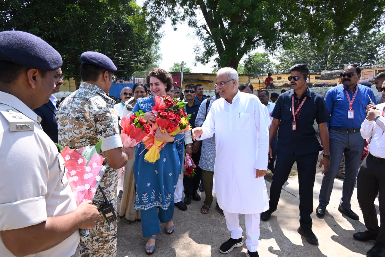 Priyanka Vadra, who participated as a special guest in the Urban Body and Panchayati Raj Mahasammelan, made a political move regarding the caste census, Chhattisgarh, Khabargali.