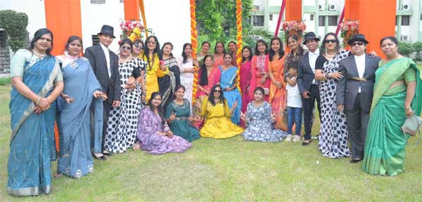 Munni Mahtari of Chhattisgarh gave the gift of breath to a 45-year-old woman from Pune on this International Organ Donation Day, the ninth organ donation took place in the state. 54-year-old woman of Ramkrishna Hospital, Mrs. Munni Gosai saved 5 lives, Raipur, Khabargali