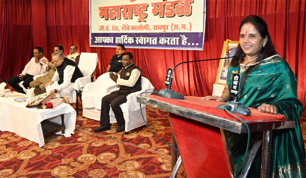 Become a councillor, not a contractor: Dr. Raman Singh 52 councillors including Mayor Meenal Choubey felicitated at Maharashtra Mandal Raipur, Chhattisgarh, Khabargali