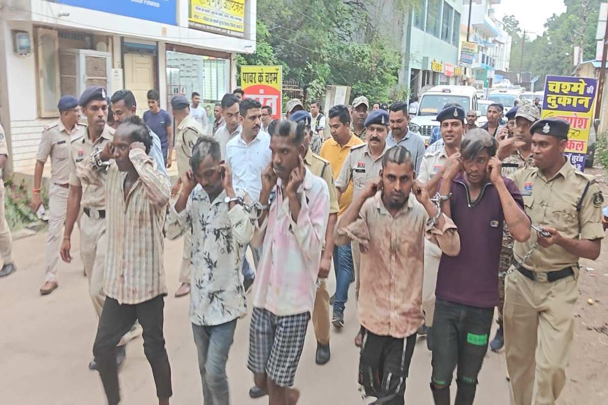 3 youths from Raipur were murdered in Dhamtari, the crime was committed near a Dhaba cg news Raipur news murder case Khabargali 