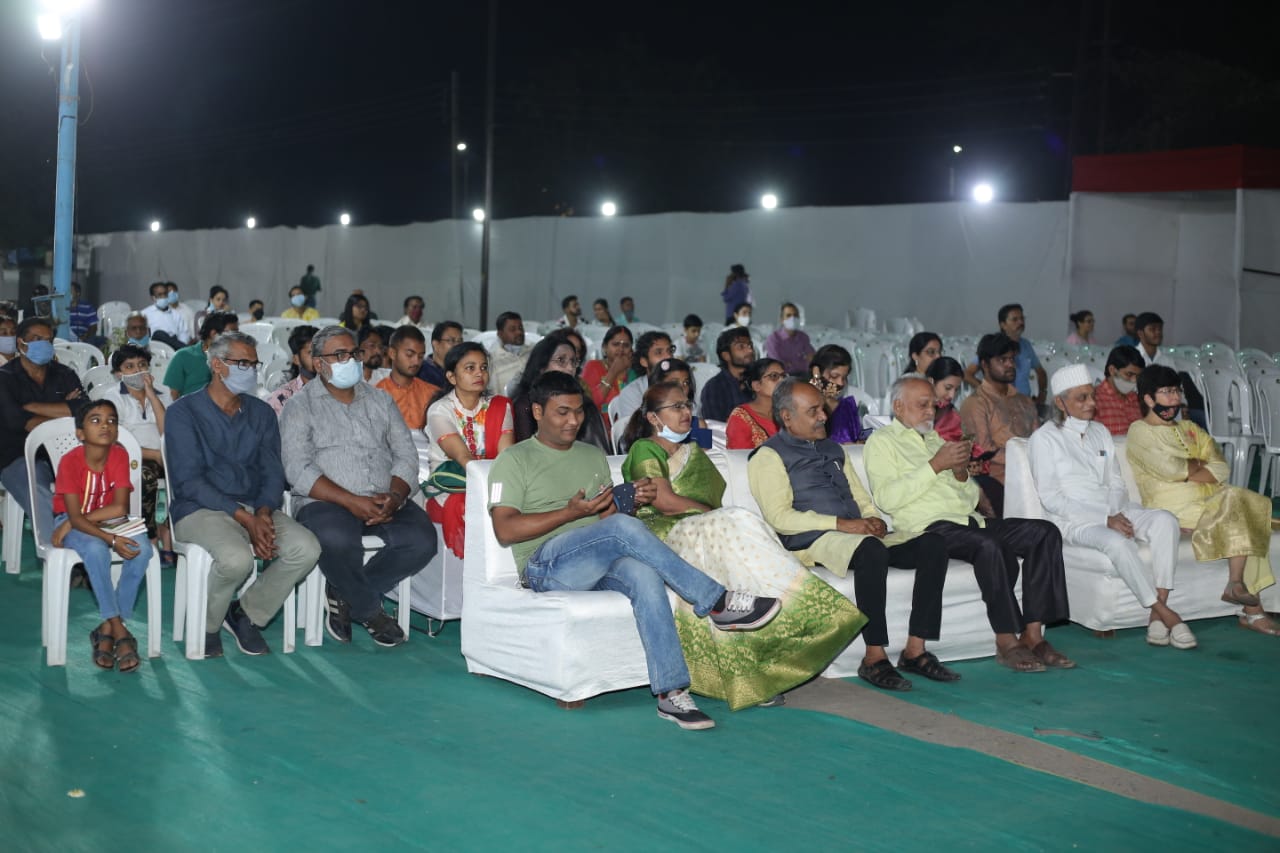Sahitya Mahotsav and Kitab Mela, Chhattisgarh, Raipur, famous poet Azhar Iqbal, senior color worker Dr. Yogendra Chaubey, Khabargali