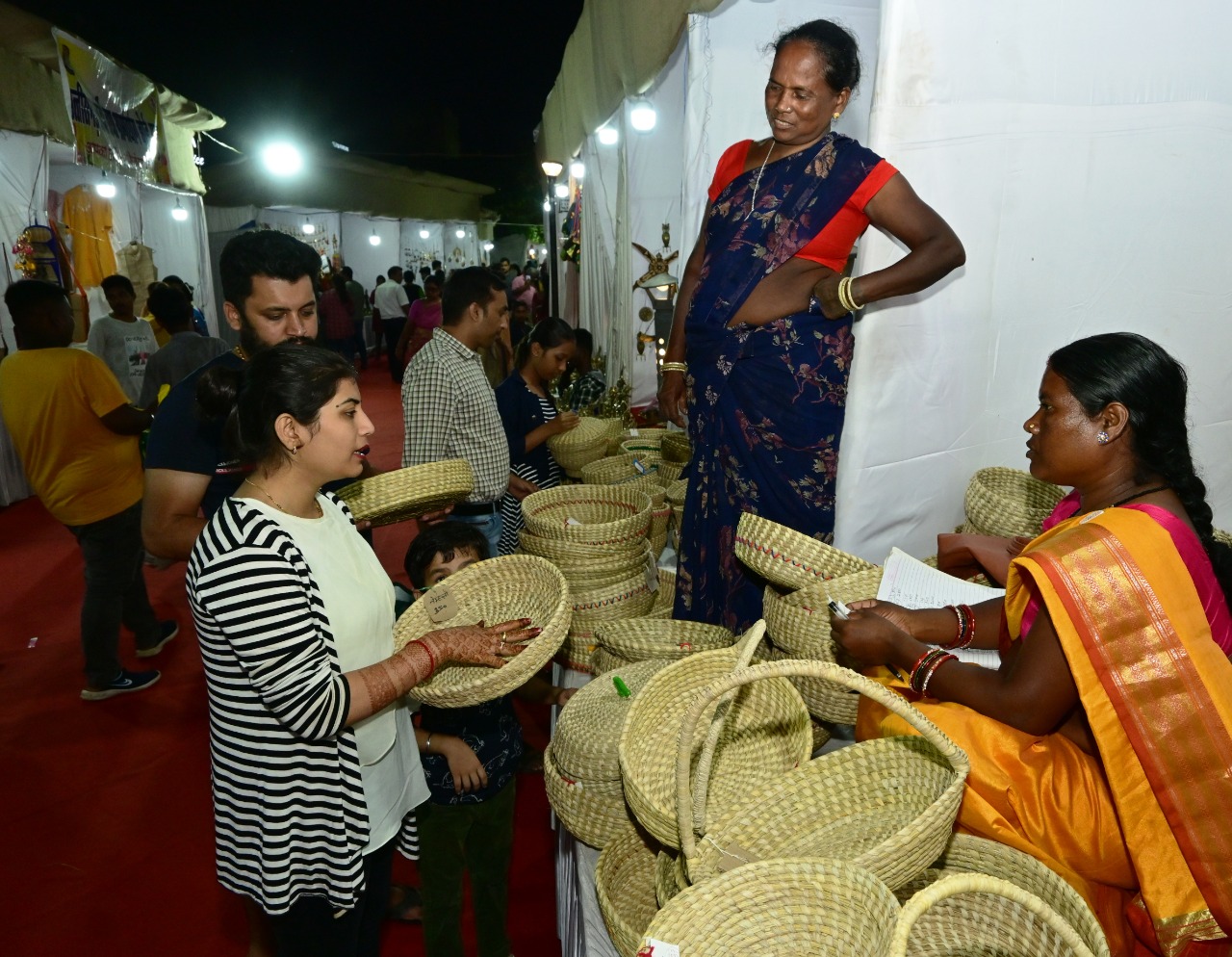 Chhattisgarh Handicrafts Development Board Haat Complex, Pandri, Khabargali