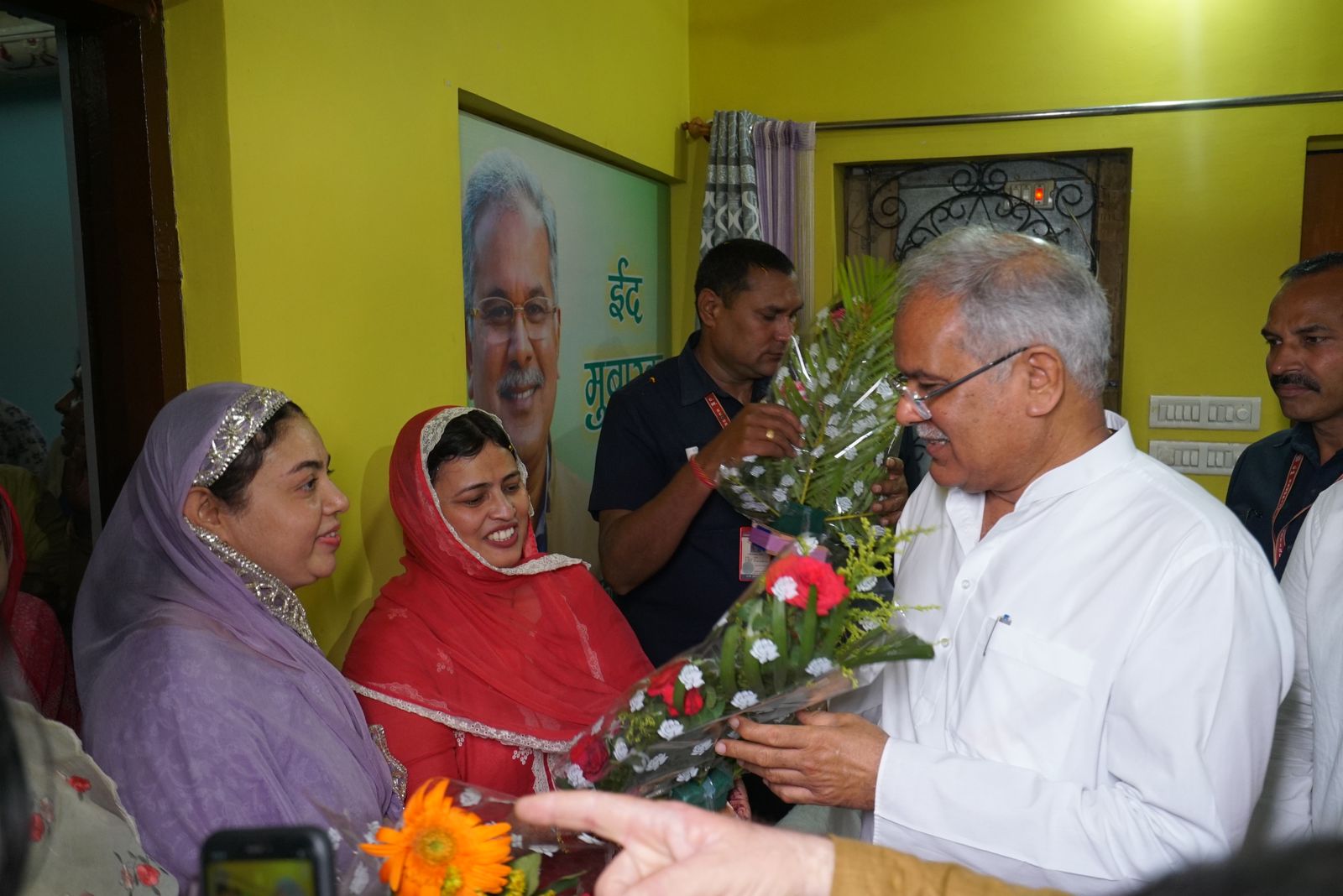 Chief Minister Bhupesh Baghel Eid, President of Urdu Academy Idris Gandhi, Chhattisgarh,khabargali