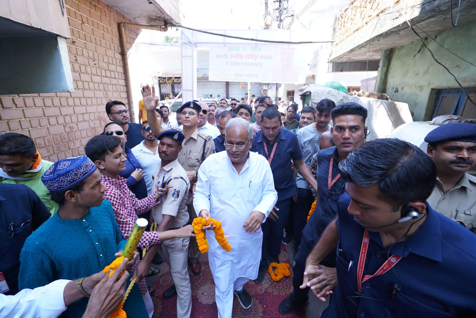 Chief Minister Bhupesh Baghel Eid, President of Urdu Academy Idris Gandhi, Chhattisgarh,khabargali