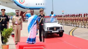 President Draupadi Murmu reached Raipur, Governor and Chief Minister welcomed, Raipur, Chhattisgarh, Khabargali