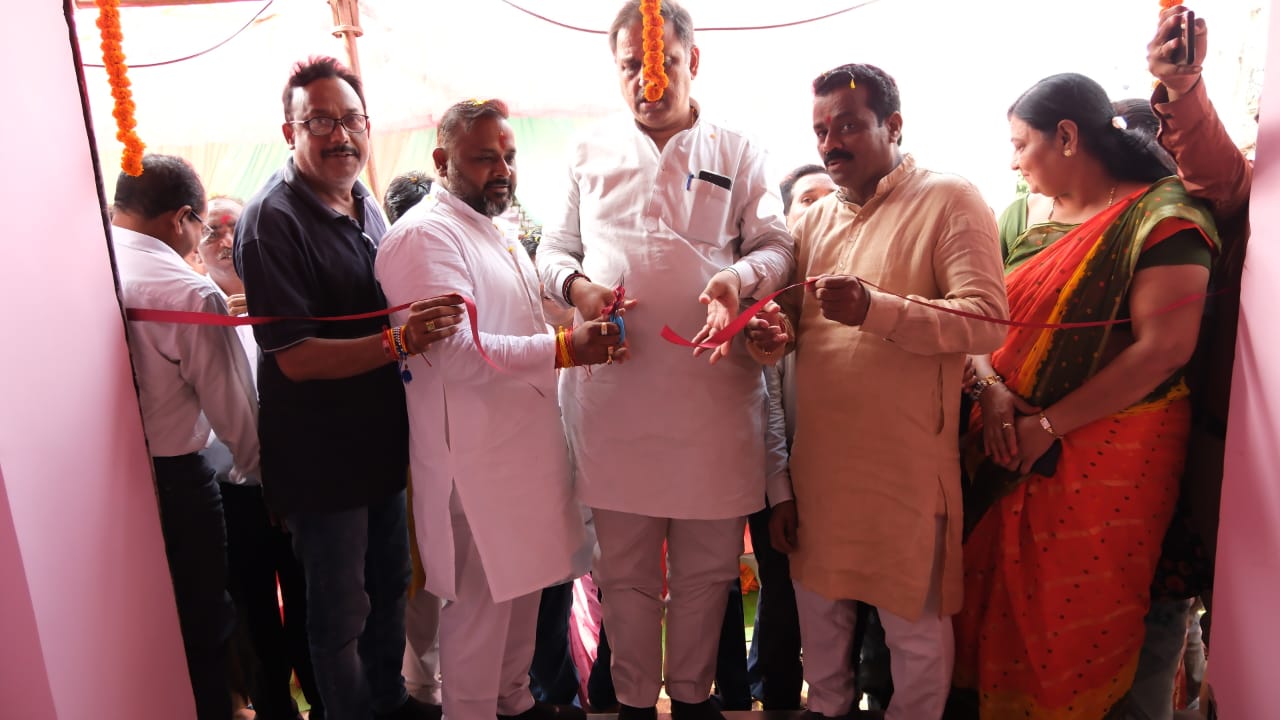 Inauguration of the first Chief Minister Labor Resource Center of Raipur city in Bhakta Mata Karma Ward No. 67, Raipur South Assembly, Shri Sushil Sunny Agarwal, President Chhattisgarh Building and Construction Workers Welfare Board, Raipur, Chhattisgarh, Khabargali.