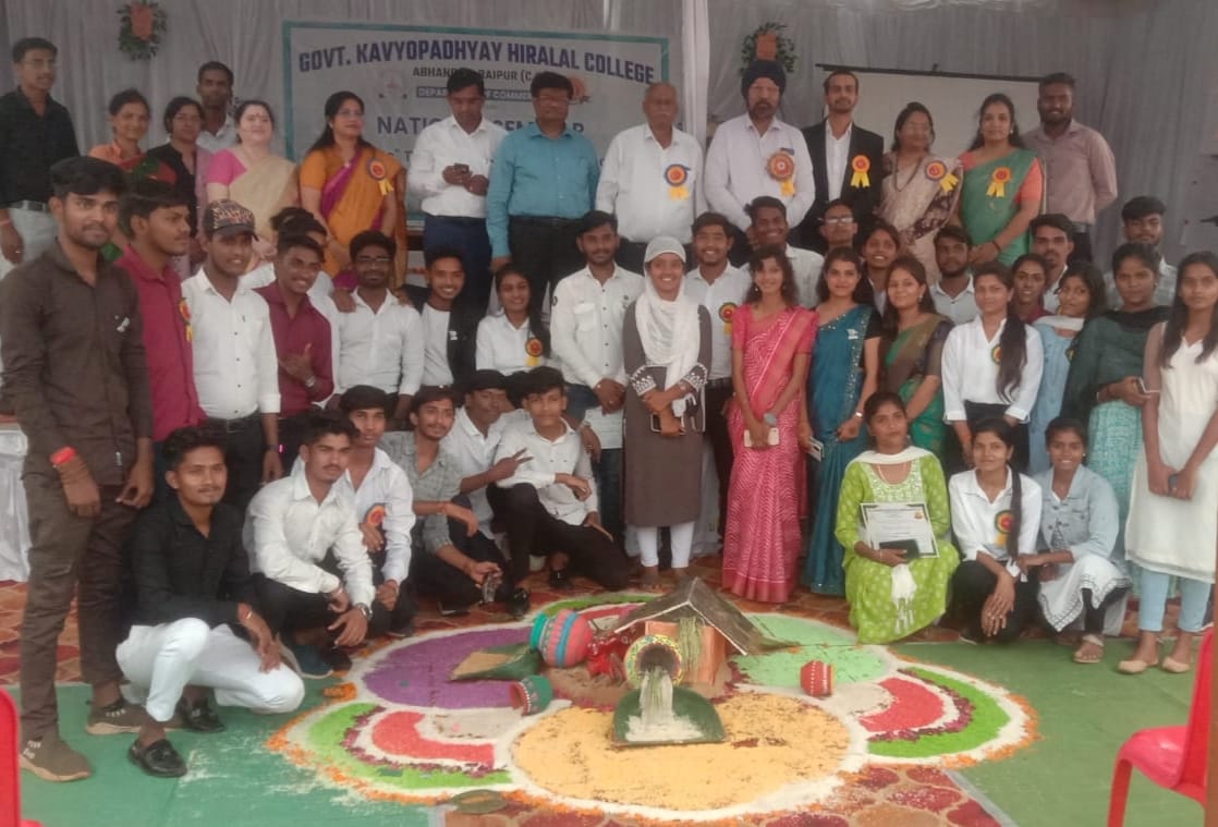 Government Kavyopadhyay Hiralal Mahavidyalaya, Abhanpur, two-day national seminar on Millet Super Food of India concluded, Padmashree awarded Krishi Ratna Millet Man of India Dr. Khadar Wali, Dr. P.R. Sahu, Dr. S.  S.  Khanuja, Dr. GA Ghanshyam, Dr. Gajendra Chandrakar Senior Scientist Professor, Indira Gandhi Agricultural University and Dr. B.S. Chhabra, Dr. Tapesh Gupta, Dr. Madhulika Aggarwal and Mr. Anil Tiwari, Dr. Kirti Srivas, Dr. Swati Sahu, Chhattisgarh, Khabargali.