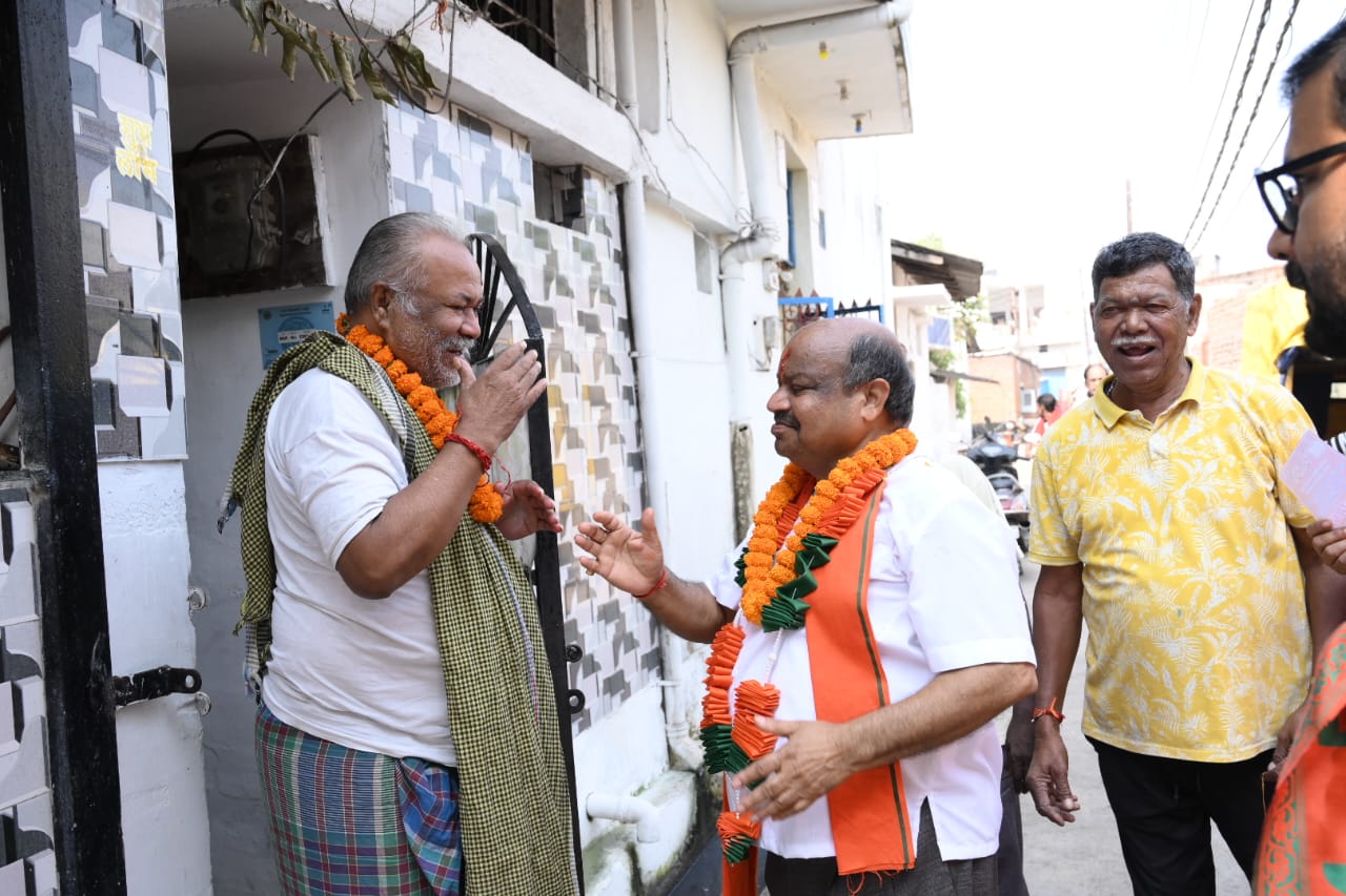 BJP candidate from Raipur North Assembly constituency Purandar Mishra, election preparations, BJP put in all its strength to give tough competition to the candidates, Chhattisgarh Assembly Elections, Khabargali