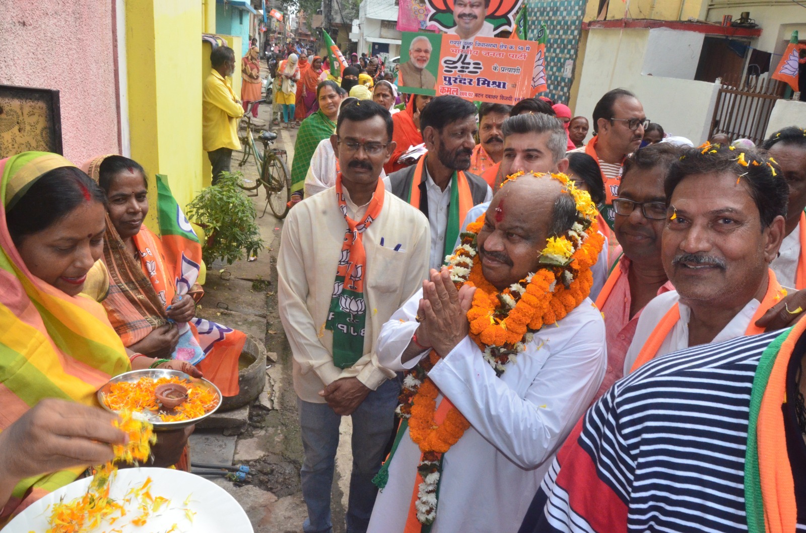 Purandar Mishra drove a rickshaw in the streets of Rajatalab to touch the heart of the people.