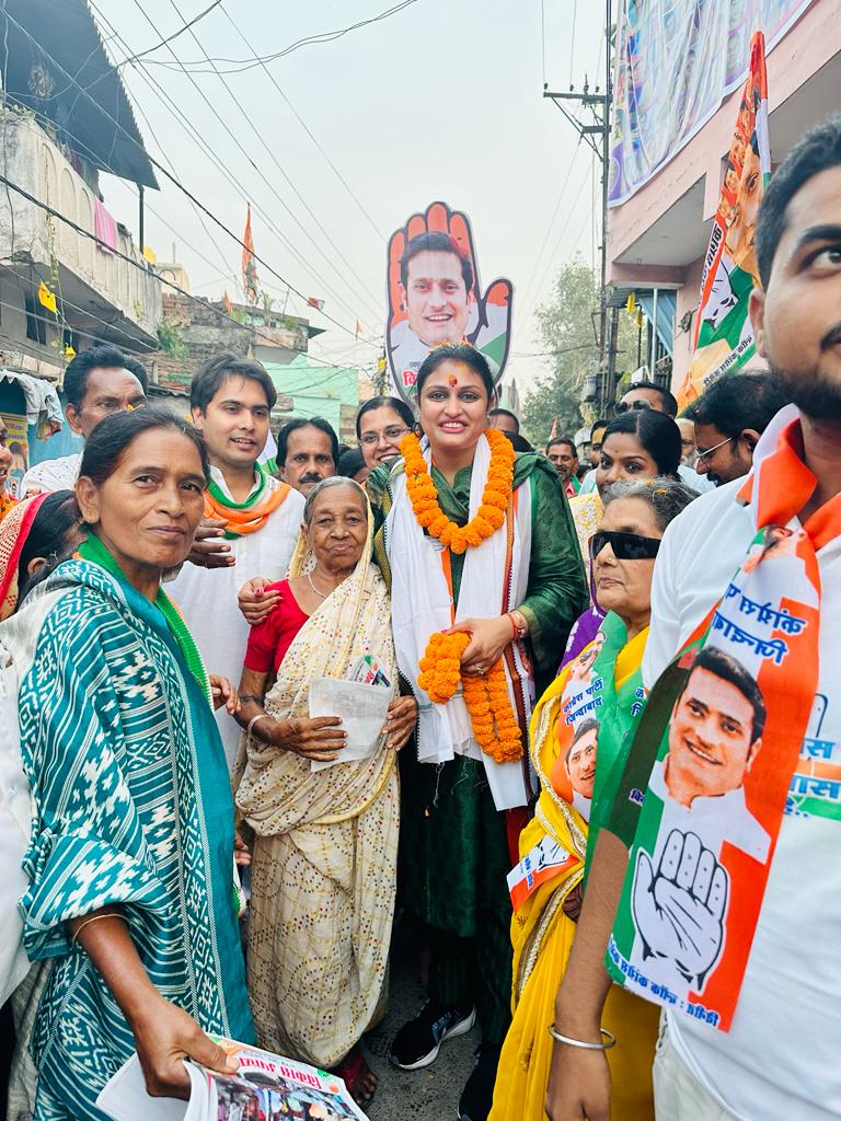 MLA Vikas Upadhyay did public relations by taking Lord Ram and Hanuman along, West MLA Vikas Upadhyay, Chhattisgarh Assembly Elections, Khabargali