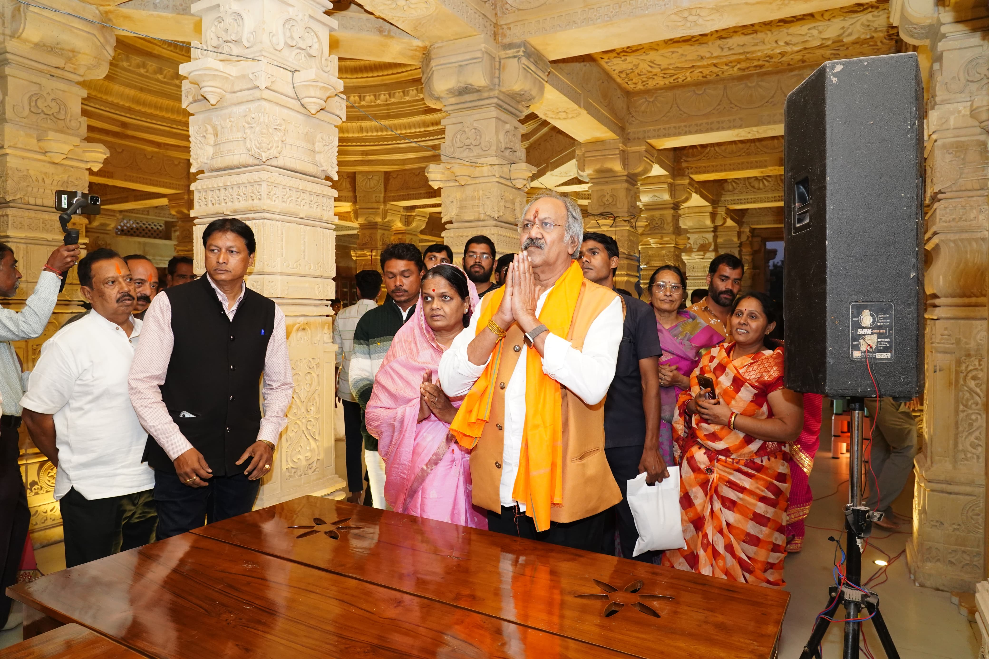Brijmohan Aggarwal, Jain Muni Acharya Shri Vidya Sagar Ji Maharaj, Panchkalyanak Committee, Tilda Nevra, Chhattisgarh, Khabargali participated in the Pankalyanak of the newly constructed Jain temple.chhattisgarh, khabargali