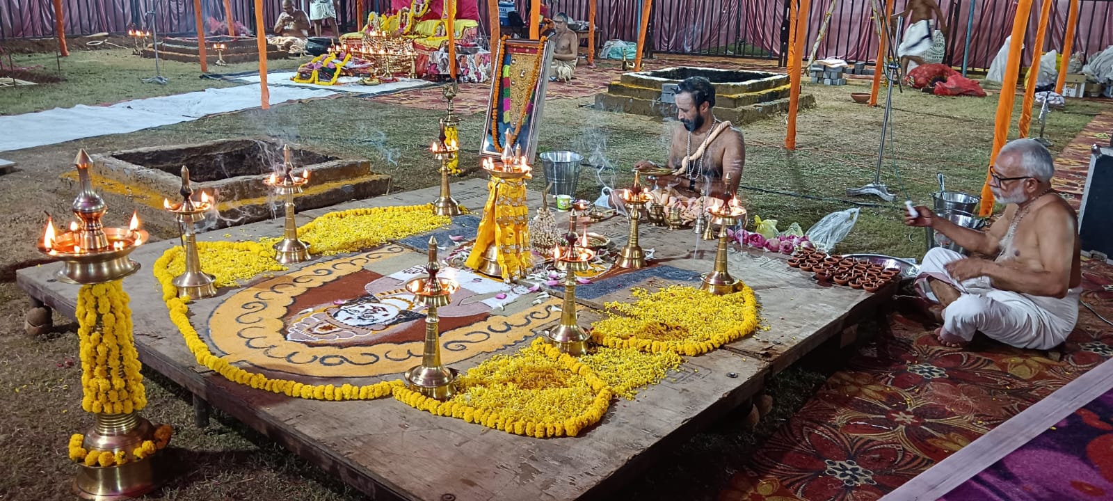 Chief Minister along with his wife and family participated in Maha Suhrit Maha Shakta Yagna, performed the ritual for public welfare, Rajiv Rakul, Founder Sri Maha Divya Desam Foundation, Chottanikkara Satyan Marar, Kerala Panch Vadyam, Raipur, Chhattisga