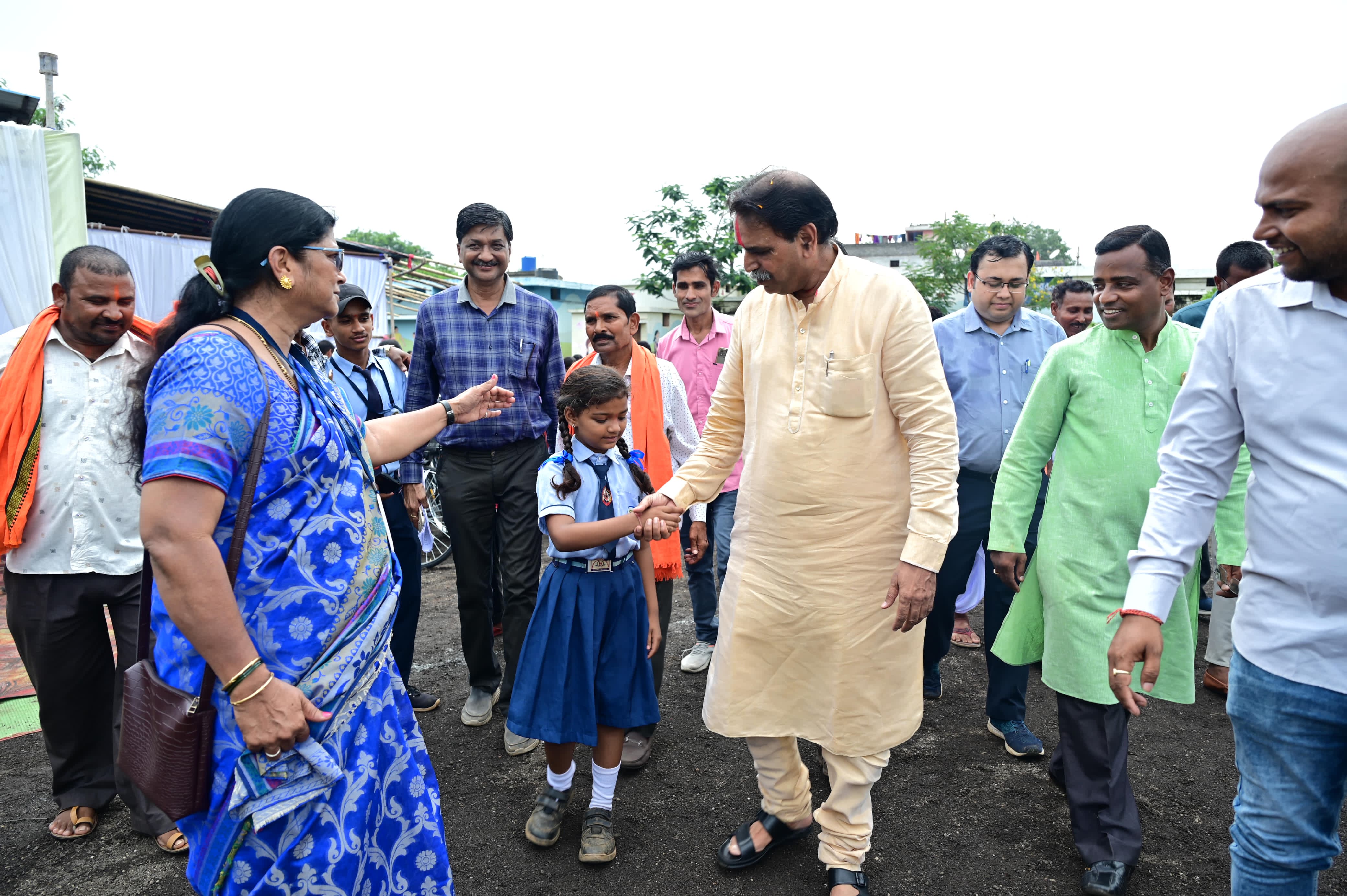 Rajesh Munat's big announcement in Mission School: Will invest the entire amount of MLA fund in the development of schools in Raipur West, former minister and senior BJP MLA Rajesh Munat, Raipur, Chhattisgarh, Khabargali