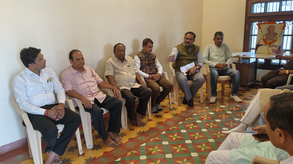 Pandit Vidyacharan Shukla supporters will put in all their efforts to get Manoj Singh Thakur the ticket from Raipur South Assembly and ensure his victory, Manoj Singh Thakur Advocate, former member of Chhattisgarh Labour Welfare Board, Raipur South Assembly, Khabargali