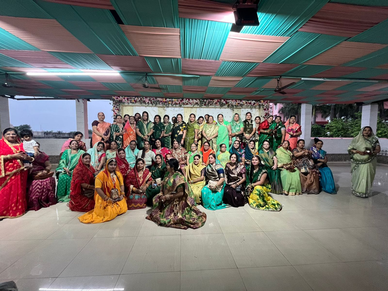 Shri Rajasthani Gaud Brahmin Samaj Mahila Mandal's praiseworthy and historical event on Sawan Teej, Dhamtari's former mayor and Vishwa Brahmin Mahila State President Archana Chaubey, Durg, Chhattisgarh, Khabargali