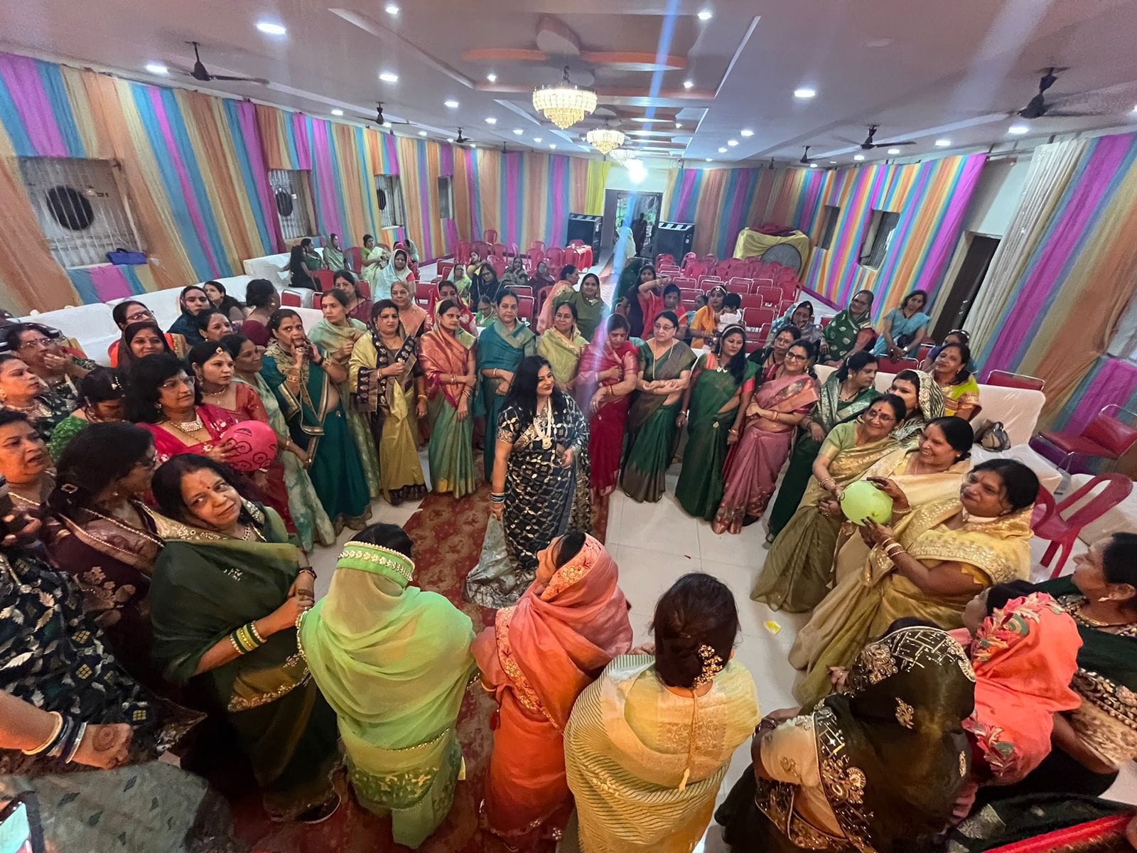 Shri Rajasthani Gaud Brahmin Samaj Mahila Mandal's praiseworthy and historical event on Sawan Teej, Dhamtari's former mayor and Vishwa Brahmin Mahila State President Archana Chaubey, Durg, Chhattisgarh, Khabargali