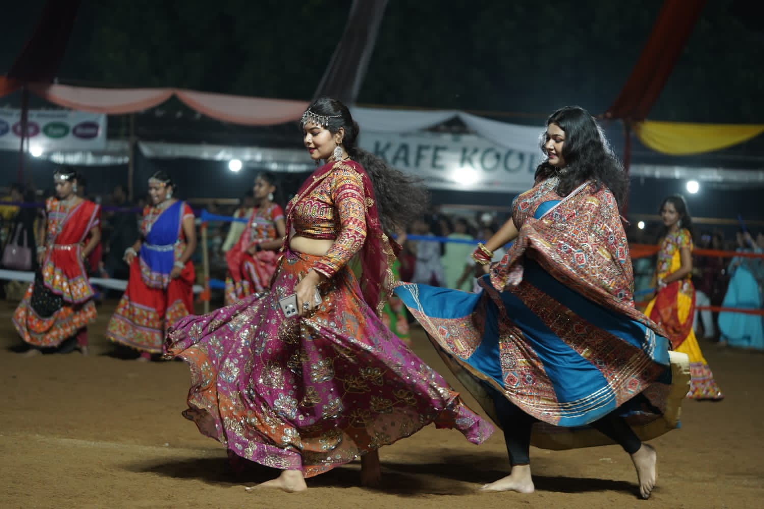 In Sankalp Raas Garba, mothers from 3 years to 70 years are getting drenched in the colors of Garba, Sanjay Srivastava, Raipur, Khabargali
