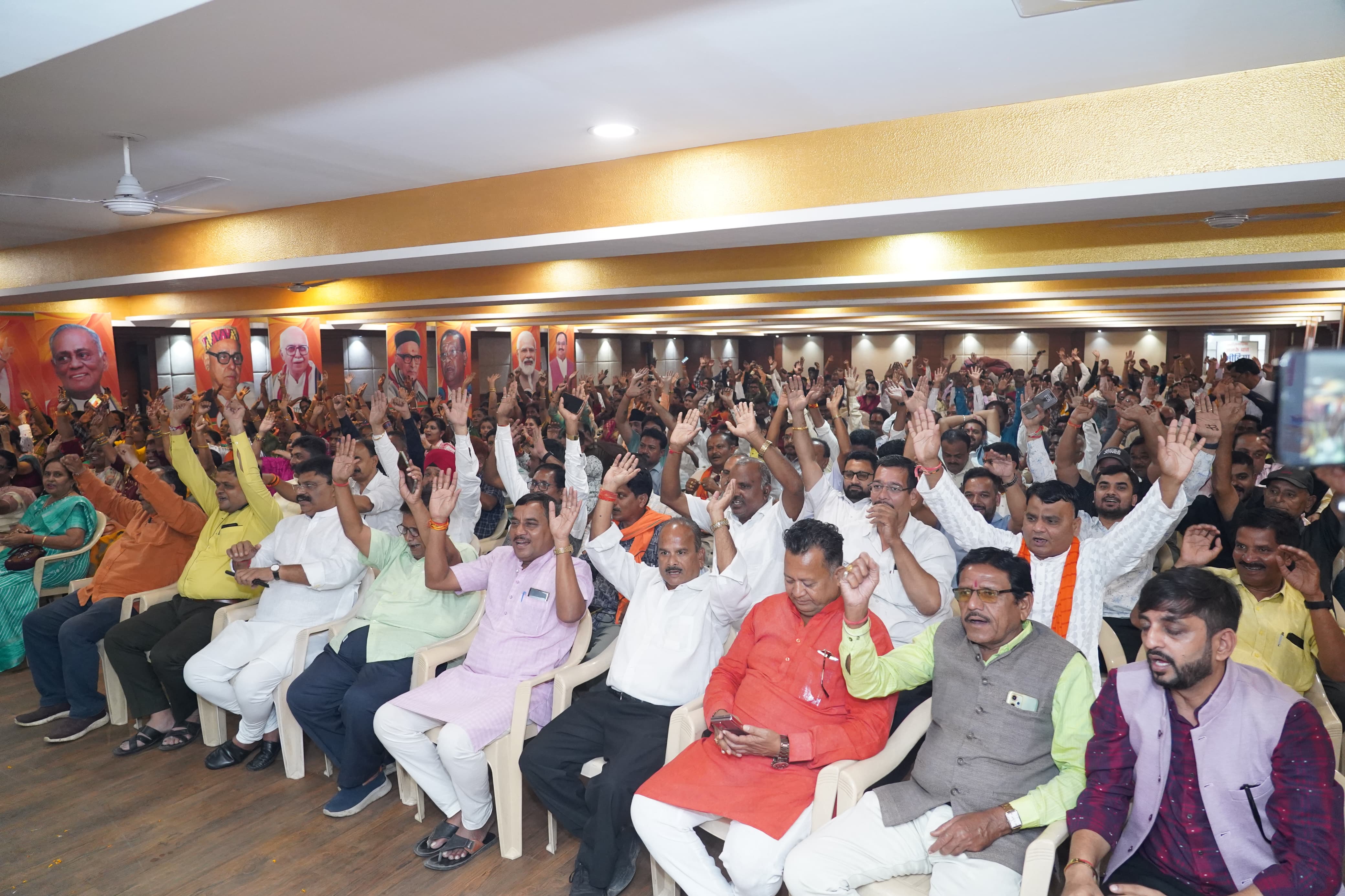 BJP is ready to make a record once again in Raipur South, MP Brijmohan filled enthusiasm among the workers, Khabargali