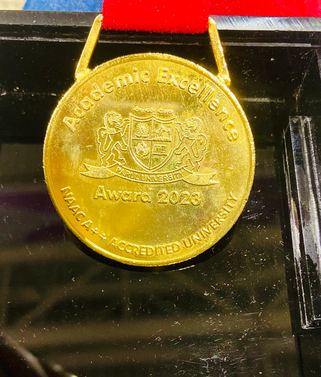 Dr Vaibhav Mishra increased the pride of Chhattisgarh, got gold medal in Gujarat, awarded in the 8th convocation of Parul University, Vadodara, Gujarat for highest merit in post-graduation course MS Surgery (General Surgery), Raipur, Chhattisgarh, Khabargali