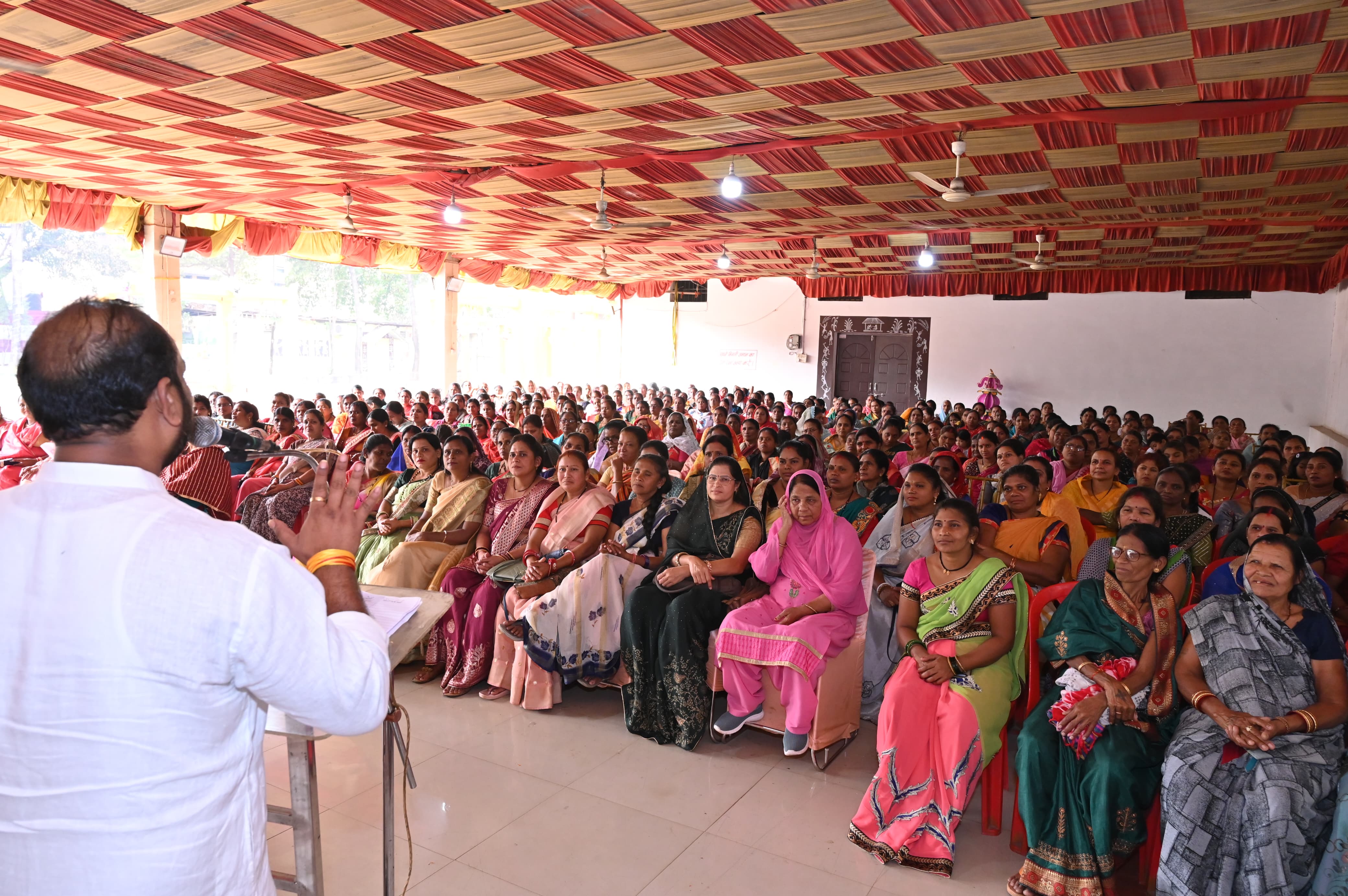 500 women power including Mitanin sisters, Anganwadi sisters, Arogya Samiti and Sahayika sisters, women booth workers were honored in Shahid Chudamani Nayak ward, health services improved in Chhattisgarh due to the contribution of Mitanins: MLA Rajesh Munat, BJP's policy is to honor the women power and make them self-reliant: Councilor Deepak Jaiswal, Raipur, Chhattisgarh, Khabargali