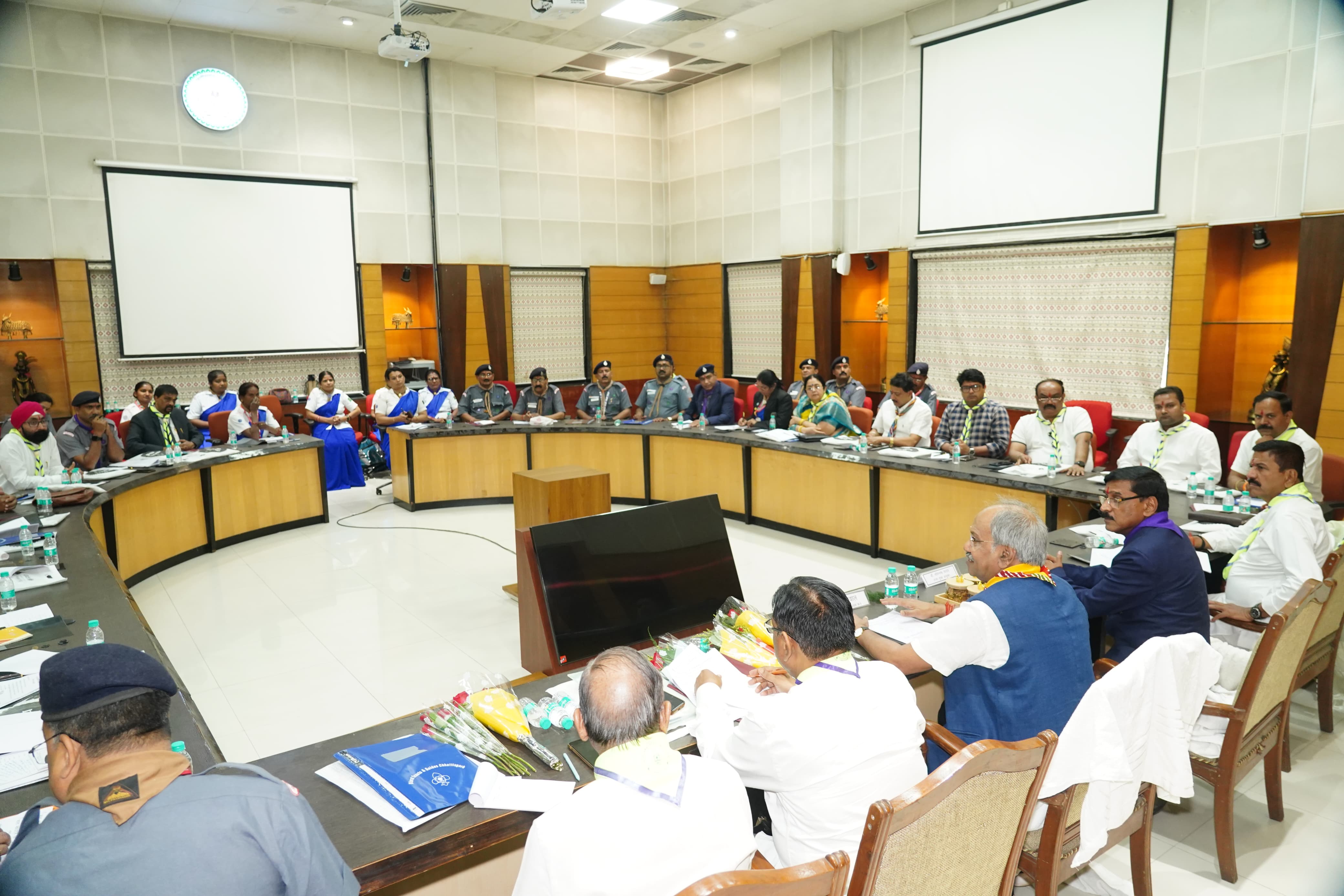 Scouting will get new direction and energy in Chhattisgarh: MP Brijmohan Agarwal, Bharat Scouts and Guides Chhattisgarh State Executive Meeting concluded under the chairmanship of MP Brijmohan, National Jamboree, training of youth, strengthening of the organization and new dimensions of social service were discussed extensively, Raipur, Chhattisgarh, Khabargali
